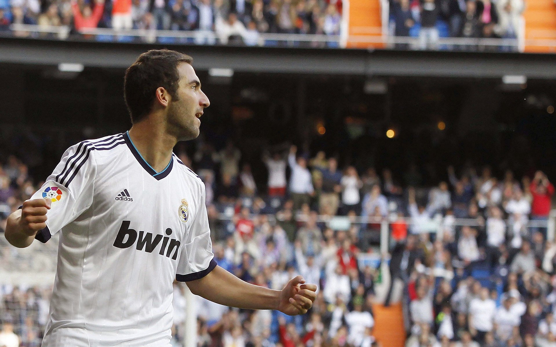 贝林厄姆掌控全局，加纳战术完胜卡塔尔的背后逻辑