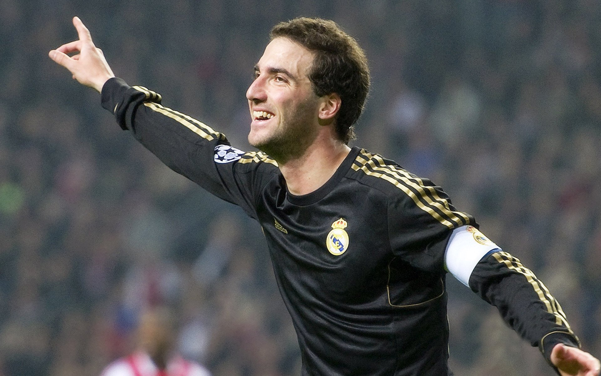 当绿茵场遇见乒乓球台,葡萄牙横扫中国,马龙关键制胜的体育启示